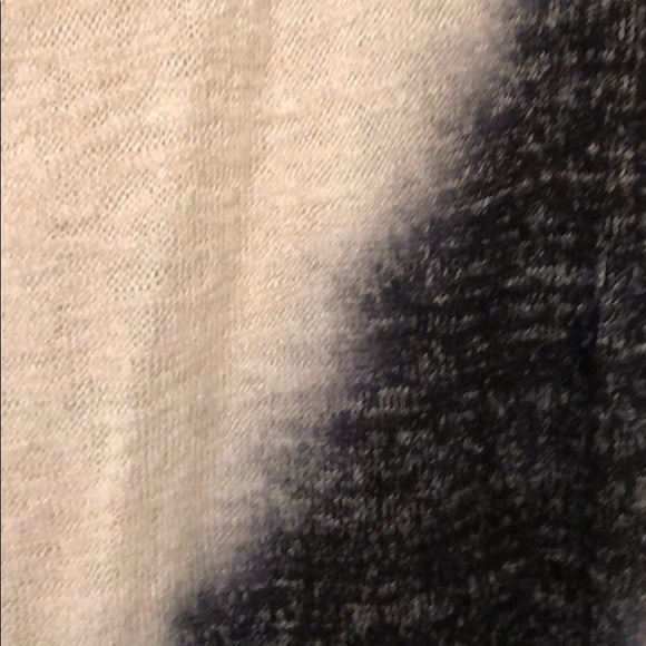 Blouse - Picture 2 of 2